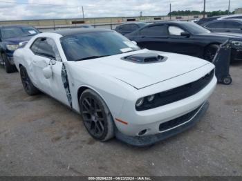  Salvage Dodge Challenger