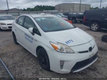  Salvage Toyota Prius