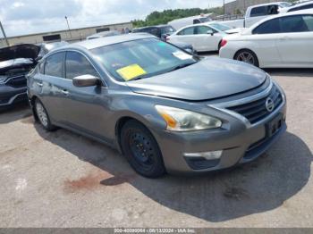  Salvage Nissan Altima