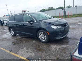  Salvage Chrysler Voyager