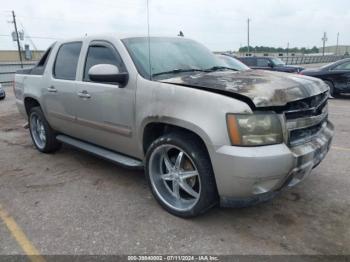  Salvage Chevrolet Avalanche 1500