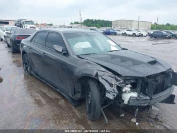  Salvage Chrysler 300