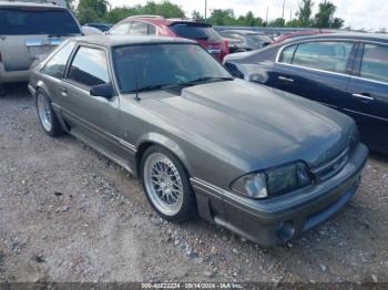  Salvage Ford Mustang