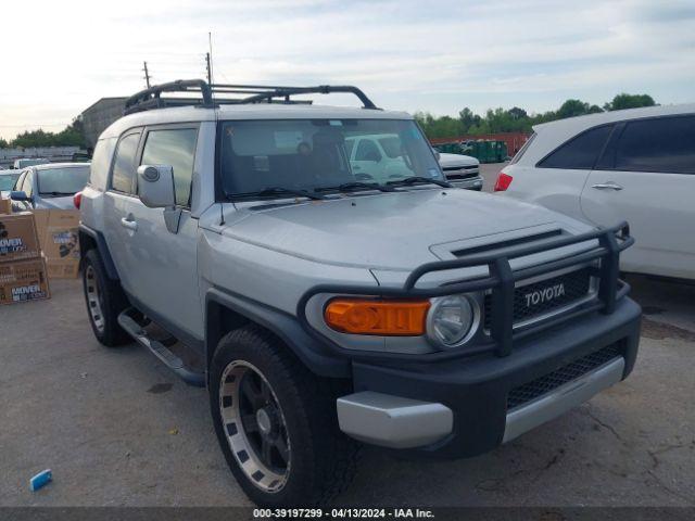  Salvage Toyota FJ Cruiser