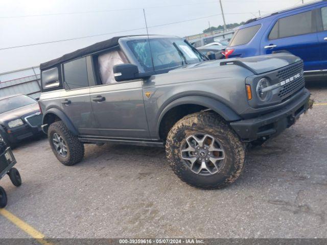  Salvage Ford Bronco