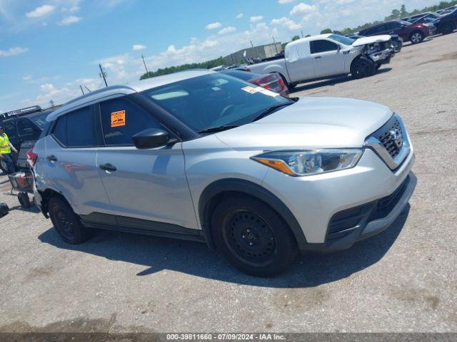  Salvage Nissan Kicks