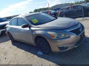  Salvage Nissan Altima