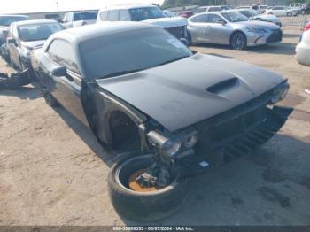  Salvage Dodge Challenger