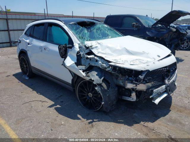  Salvage Mercedes-Benz GLA