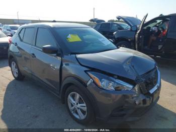  Salvage Nissan Kicks