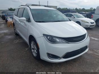  Salvage Chrysler Pacifica