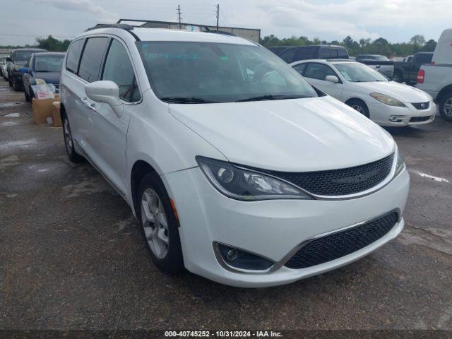  Salvage Chrysler Pacifica