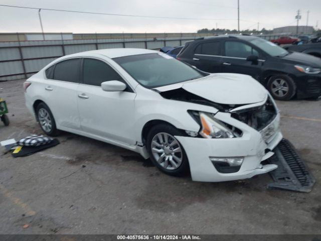  Salvage Nissan Altima