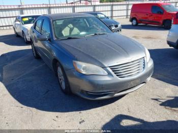  Salvage Chrysler 200