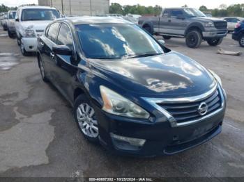  Salvage Nissan Altima