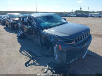  Salvage Jeep Grand Cherokee