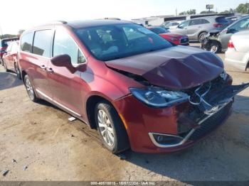  Salvage Chrysler Pacifica