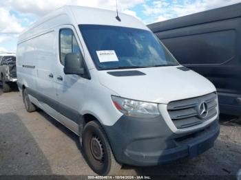  Salvage Mercedes-Benz Sprinter 2500