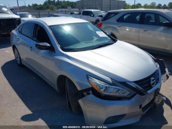  Salvage Nissan Altima