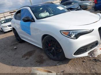  Salvage Alfa Romeo Stelvio