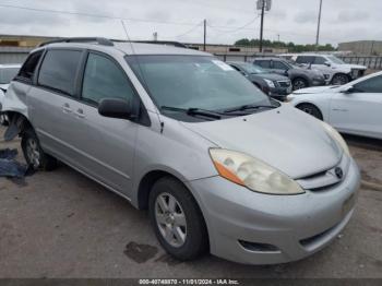  Salvage Toyota Sienna