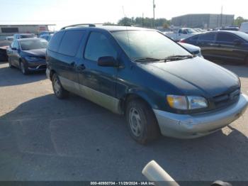  Salvage Toyota Sienna