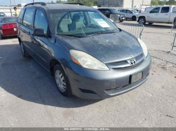  Salvage Toyota Sienna