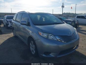  Salvage Toyota Sienna