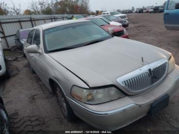  Salvage Lincoln Towncar