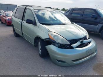  Salvage Toyota Sienna