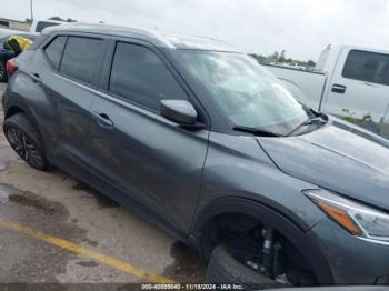  Salvage Nissan Kicks