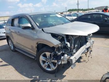  Salvage Toyota Highlander