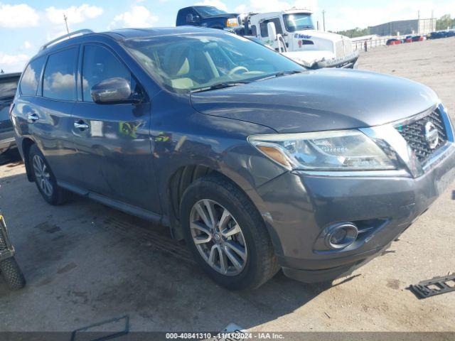  Salvage Nissan Pathfinder