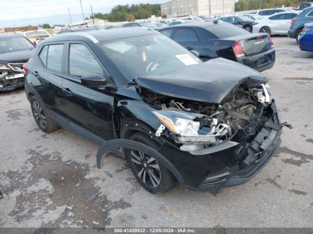  Salvage Nissan Kicks