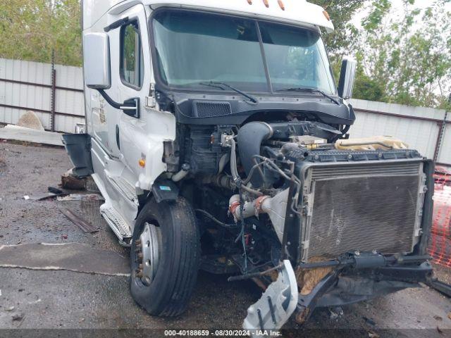  Salvage Freightliner Cascadia 125