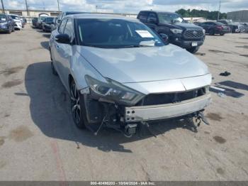  Salvage Nissan Maxima