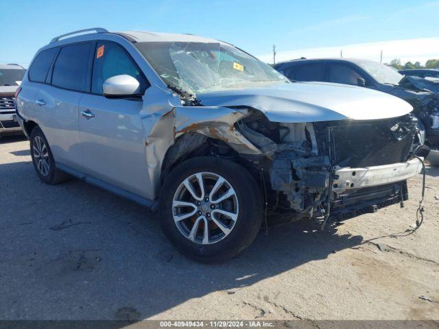  Salvage Nissan Pathfinder