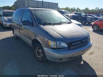  Salvage Toyota Sienna