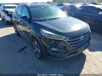  Salvage Hyundai TUCSON