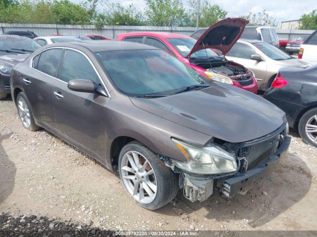  Salvage Nissan Maxima