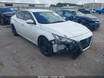  Salvage Nissan Altima