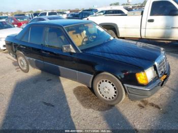  Salvage Mercedes-Benz 300