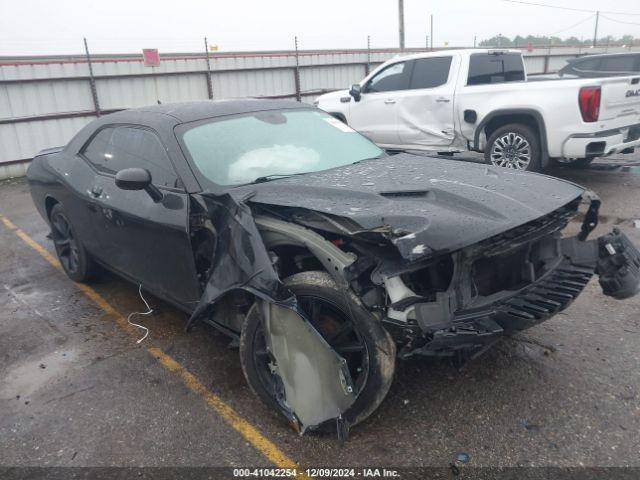  Salvage Dodge Challenger