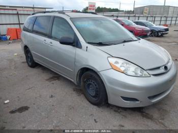  Salvage Toyota Sienna