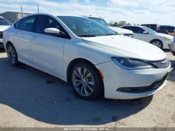  Salvage Chrysler 200