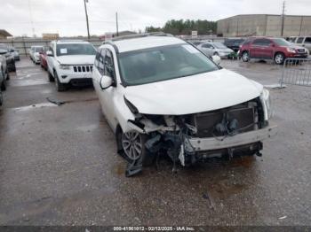  Salvage Nissan Pathfinder