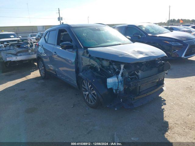  Salvage Nissan Kicks