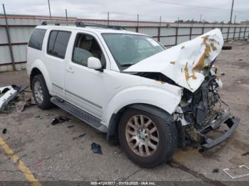  Salvage Nissan Pathfinder