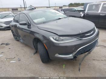  Salvage Chrysler 200