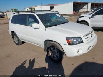  Salvage Toyota Highlander